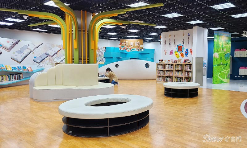 台灣美術館兒童區-繪本圖書館